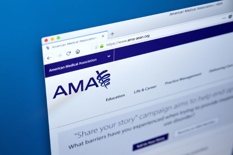 AMA Medical Group Reverses Course on Gender Surgeries for Kids