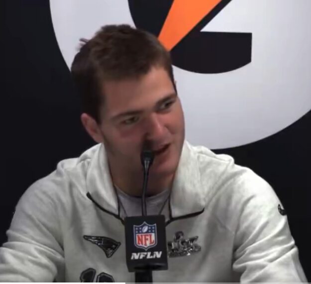 Patriots’ QB Sparks Outrage with Unapologetic Faith Stance